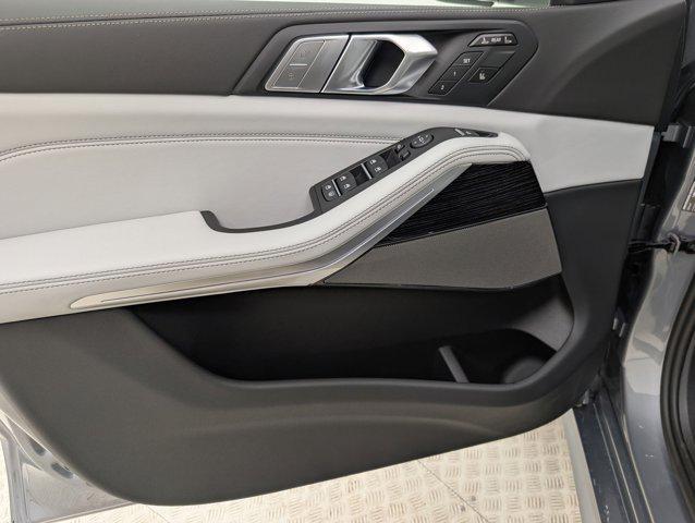 new 2026 BMW X7 car, priced at $99,410
