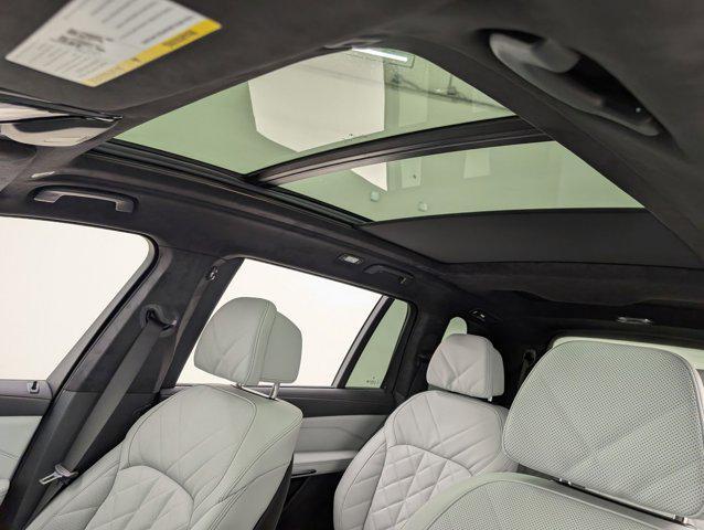 new 2026 BMW X7 car, priced at $96,935