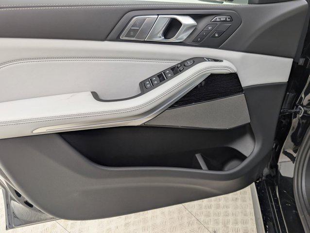 new 2026 BMW X7 car, priced at $96,935