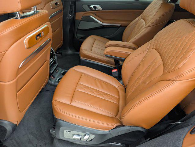 new 2026 BMW X7 car, priced at $126,335