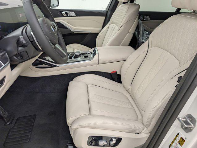 new 2026 BMW X7 car, priced at $100,055