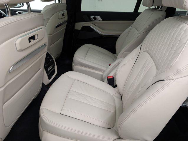 new 2026 BMW X7 car, priced at $100,055