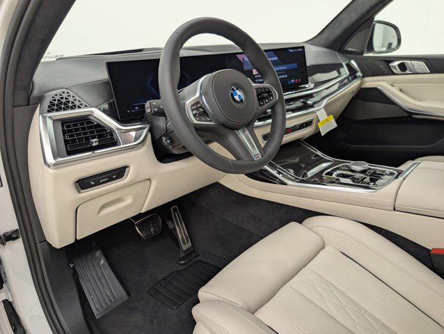 new 2026 BMW X7 car, priced at $100,910