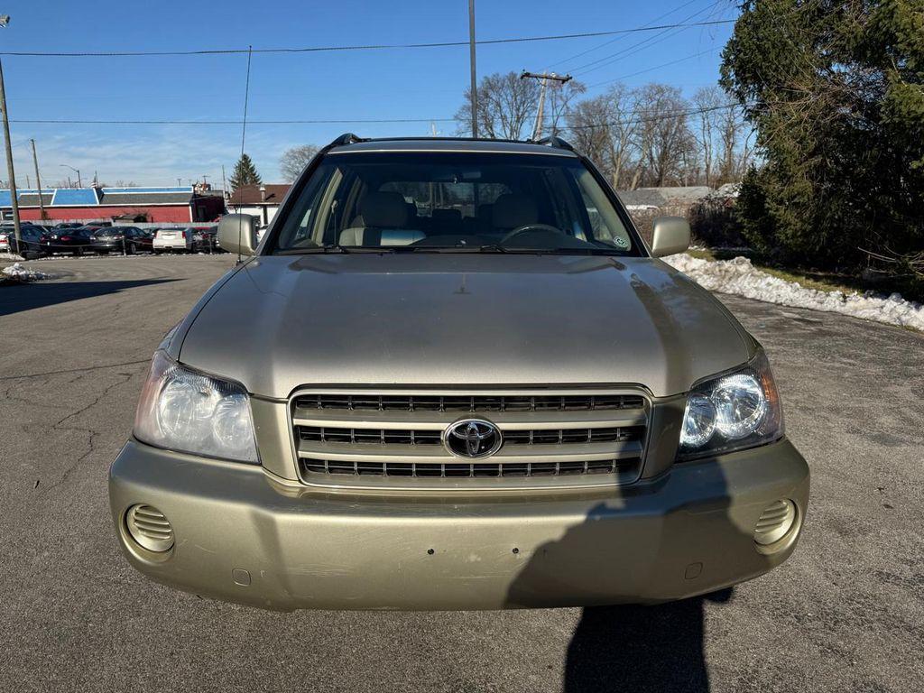 used 2002 Toyota Highlander car, priced at $4,995