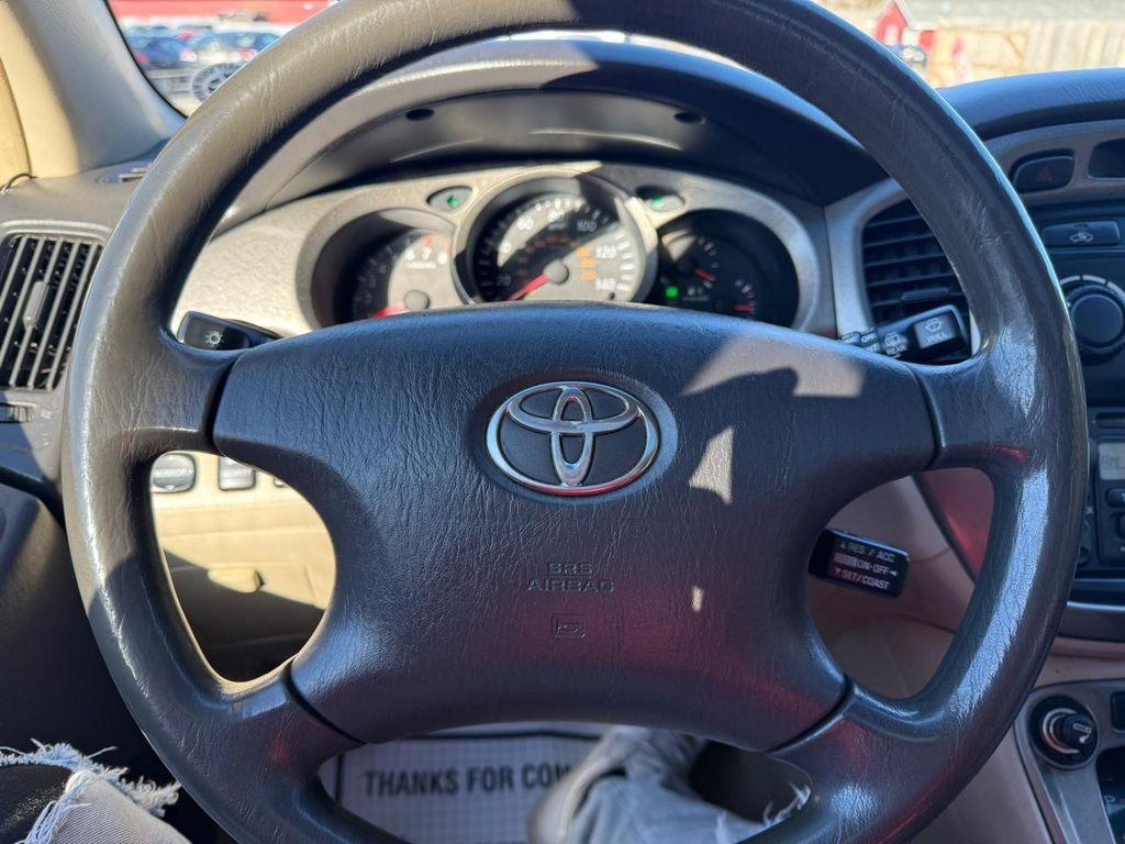 used 2002 Toyota Highlander car, priced at $4,995