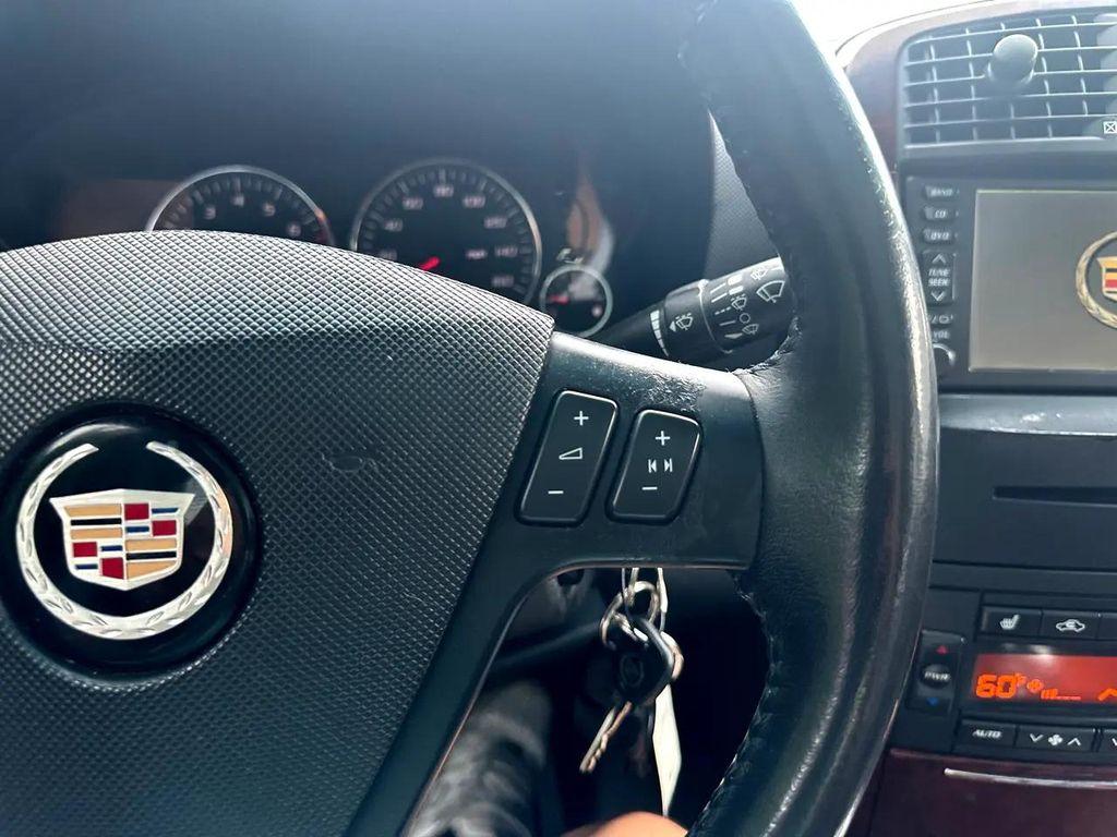 used 2006 Cadillac SRX car, priced at $5,995