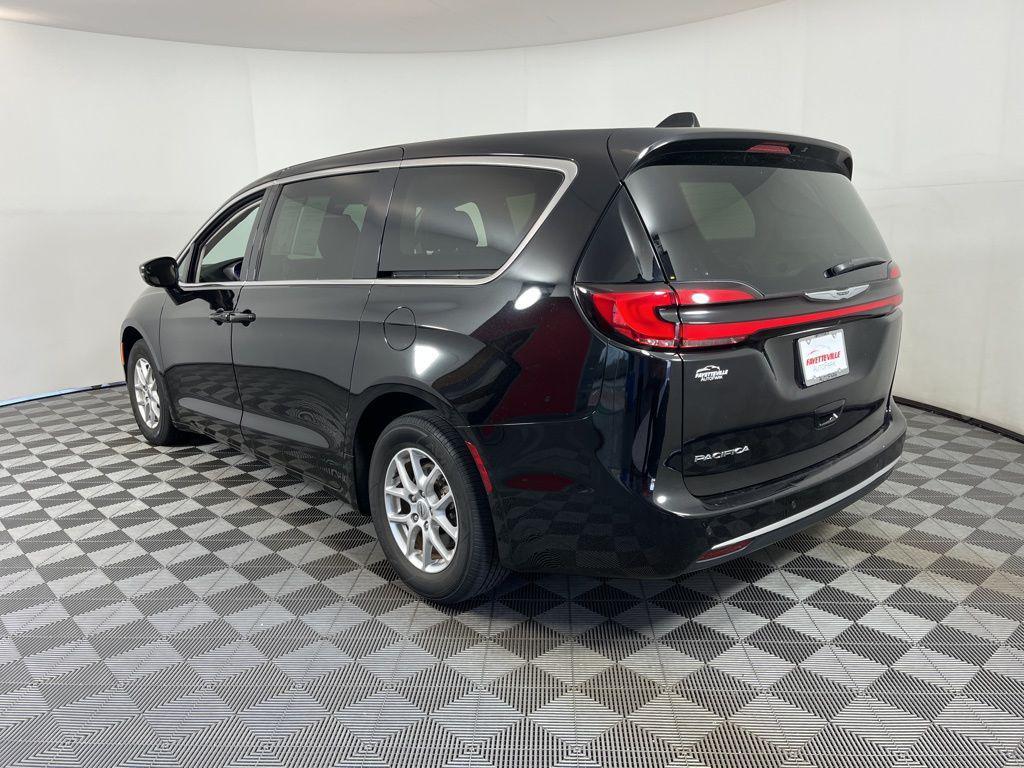 used 2024 Chrysler Pacifica car, priced at $29,995