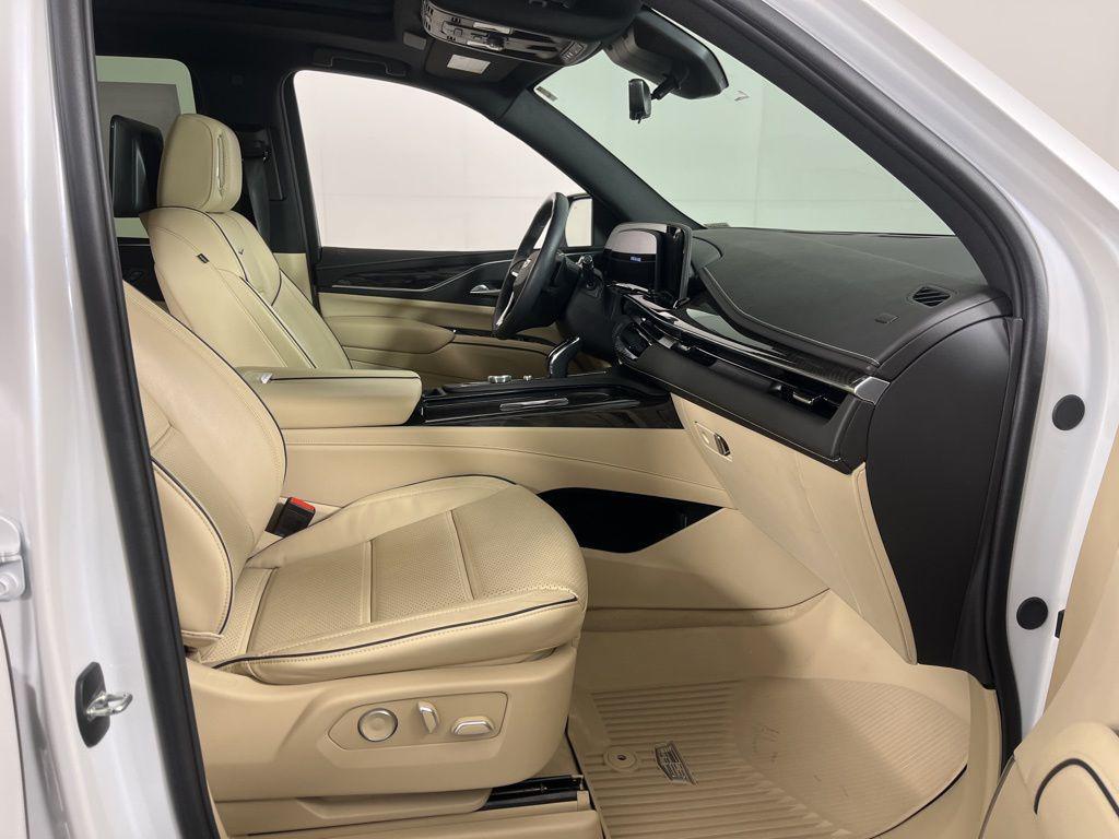 used 2024 Cadillac Escalade car, priced at $78,870