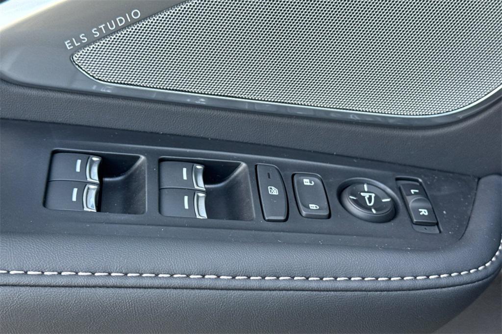 new 2026 Acura RDX car, priced at $49,650