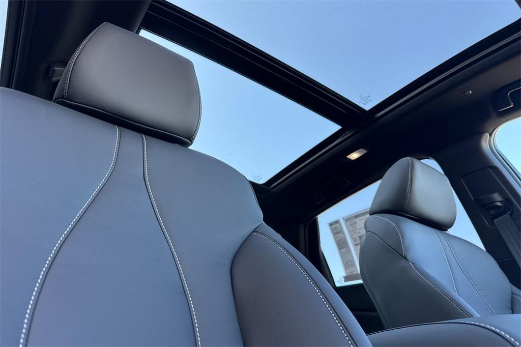 new 2026 Acura RDX car, priced at $47,050