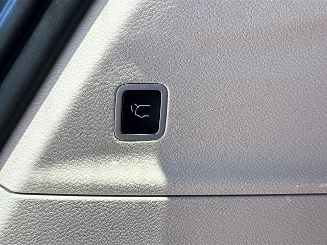 used 2024 Chrysler Pacifica car, priced at $25,077