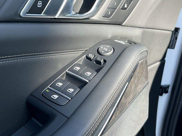 new 2026 BMW X7 car, priced at $95,580