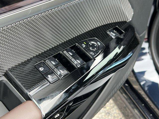 new 2025 BMW i7 car, priced at $120,525