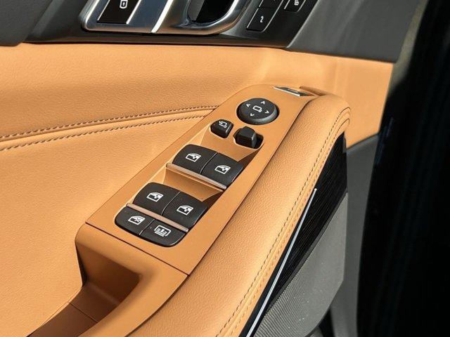 new 2026 BMW X7 car, priced at $100,130