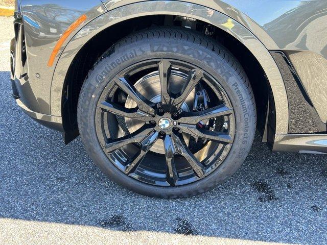 new 2026 BMW X7 car, priced at $100,130
