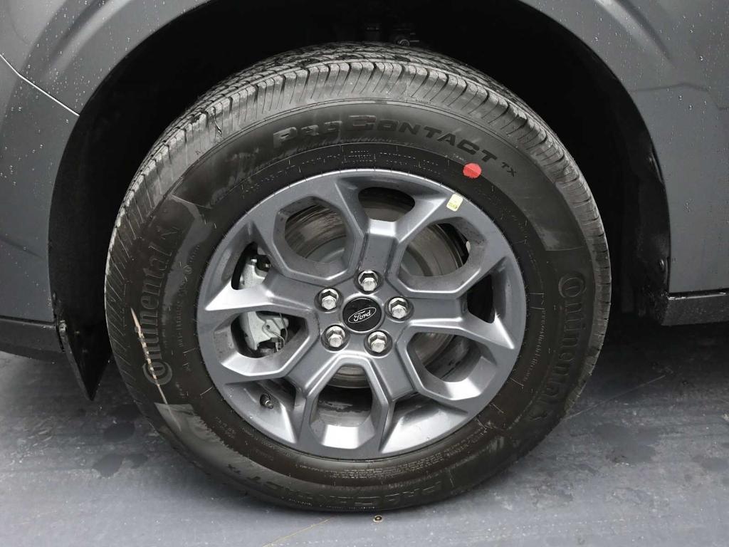 new 2025 Ford Maverick car, priced at $32,584