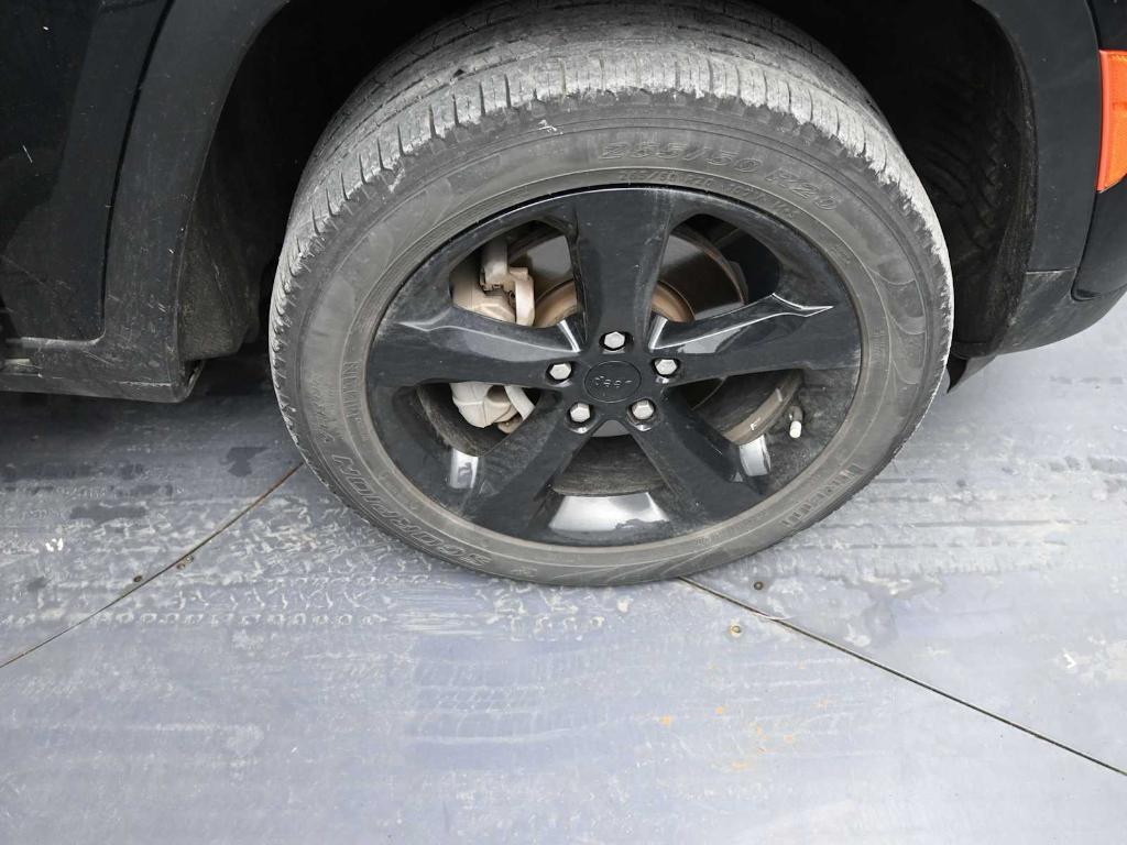 used 2023 Jeep Grand Cherokee car, priced at $32,673