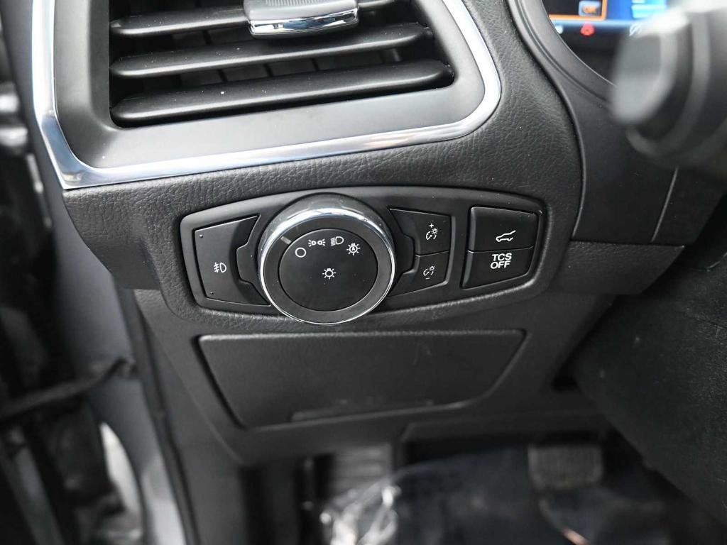 used 2024 Ford Edge car, priced at $23,573