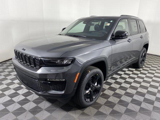 new 2025 Jeep Grand Cherokee car, priced at $48,297