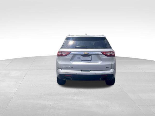 2018 Silver Ice Metallic Chevrolet Traverse