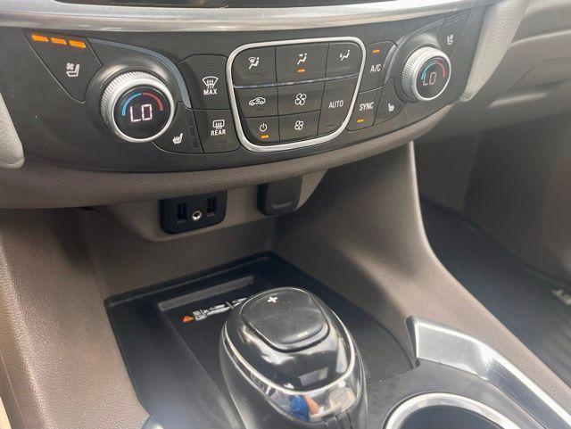 2018 Silver Ice Metallic Chevrolet Traverse