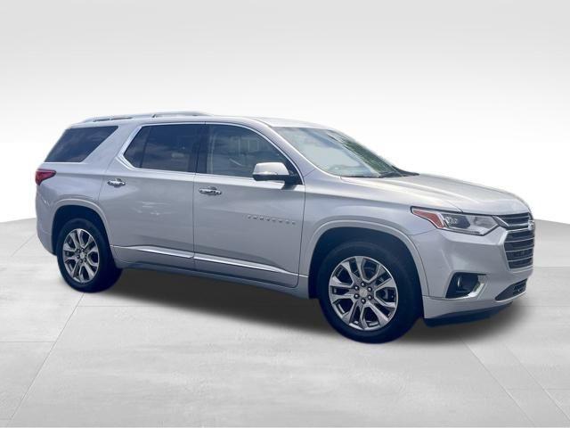 2018 Silver Ice Metallic Chevrolet Traverse