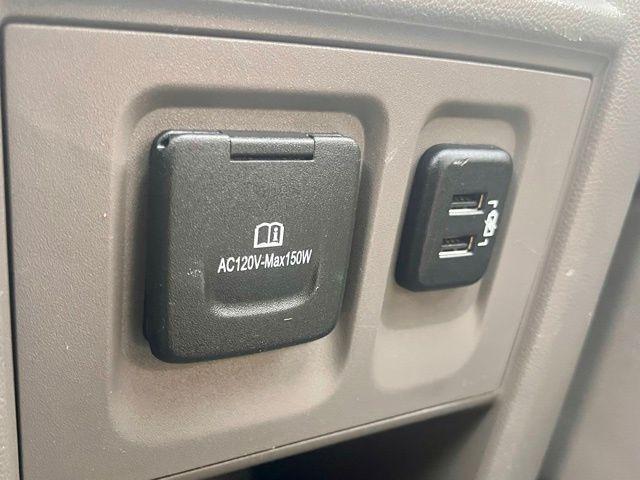 2018 Silver Ice Metallic Chevrolet Traverse