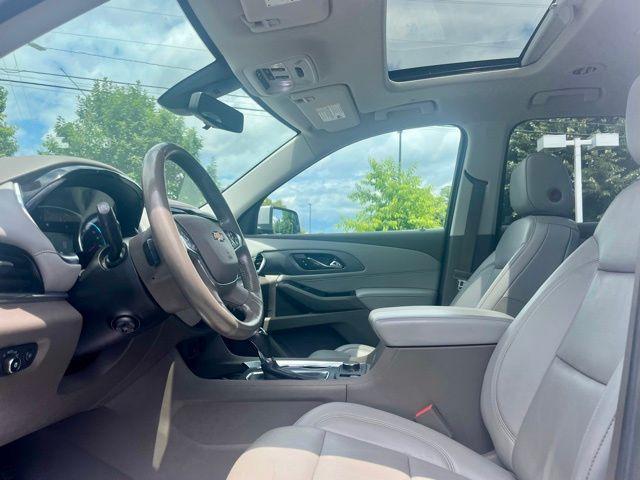 2018 Silver Ice Metallic Chevrolet Traverse
