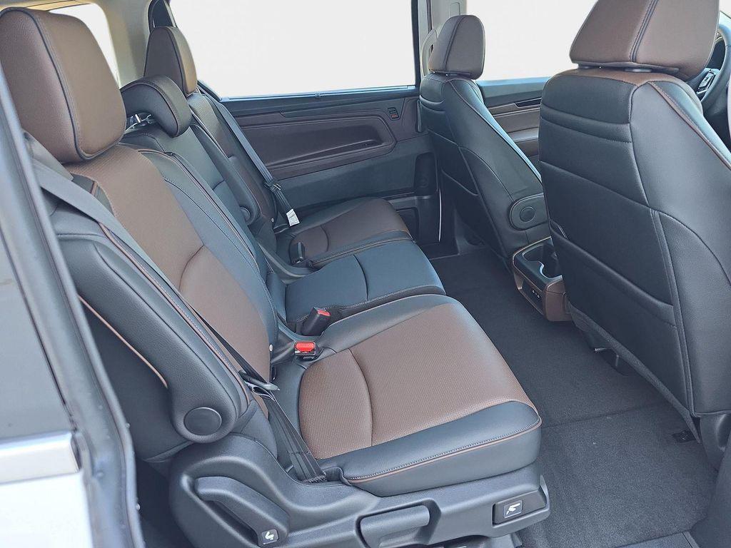 new 2027 Honda Odyssey car, priced at $54,045