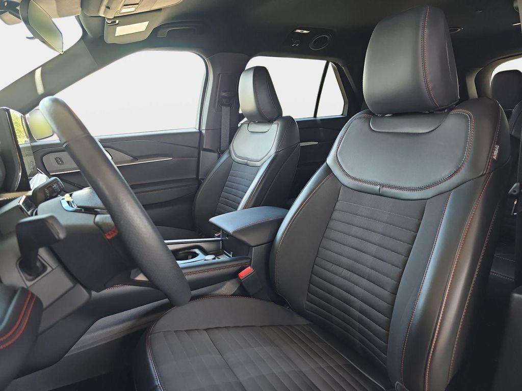 used 2025 Ford Explorer car, priced at $41,995