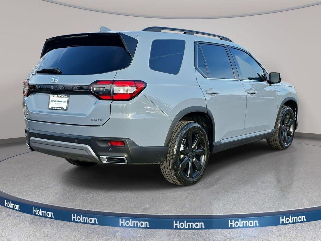 used 2023 Honda Pilot car, priced at $41,732