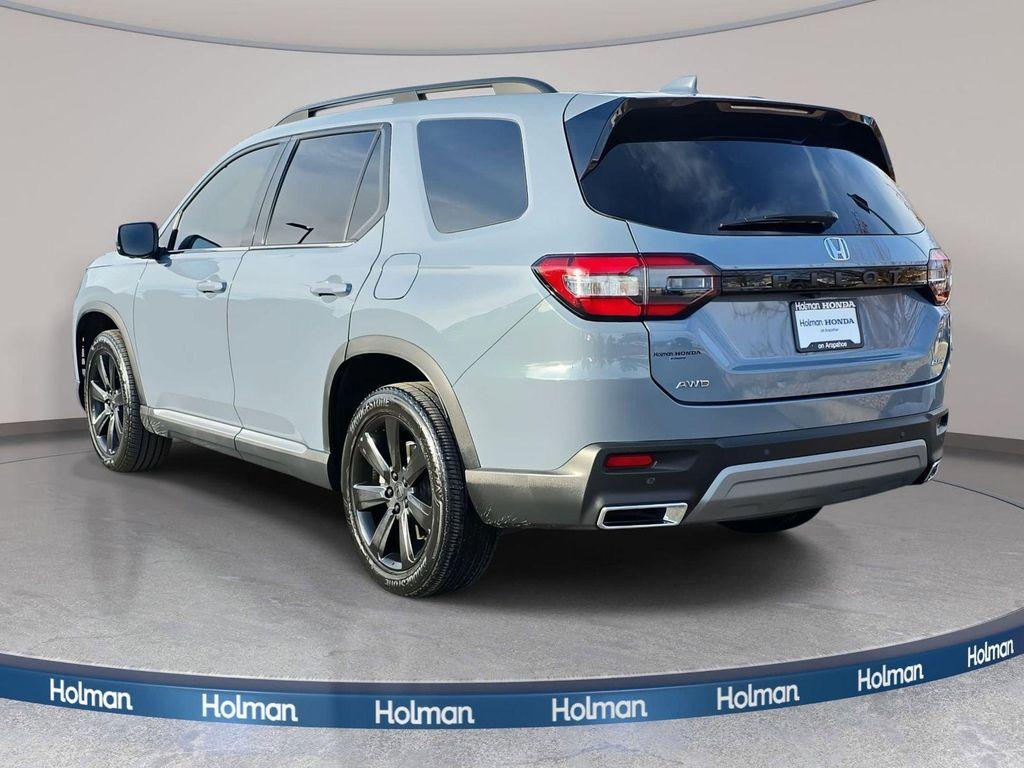 used 2023 Honda Pilot car, priced at $41,732