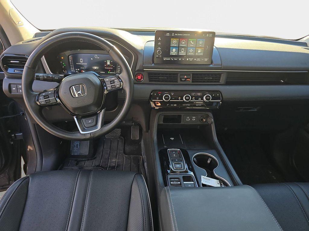 used 2024 Honda Pilot car, priced at $45,190