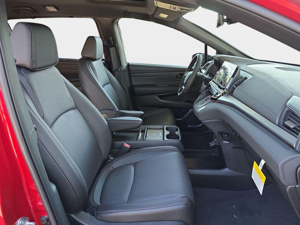 new 2026 Honda Odyssey car, priced at $44,248