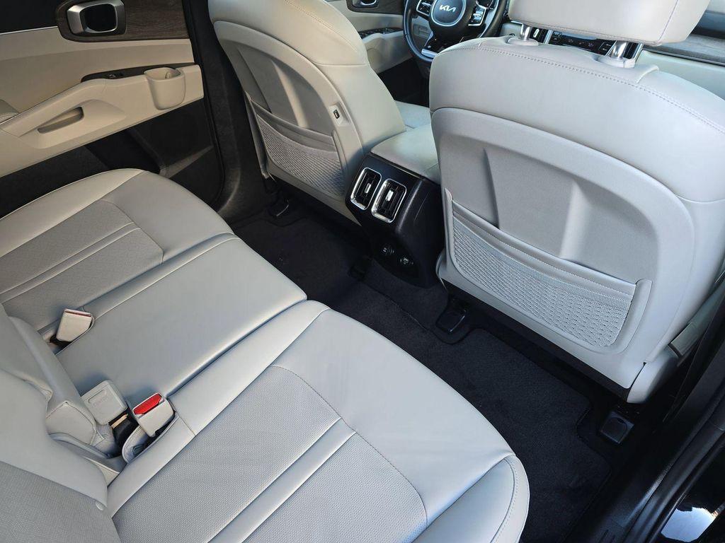 used 2023 Kia Sorento car, priced at $25,999