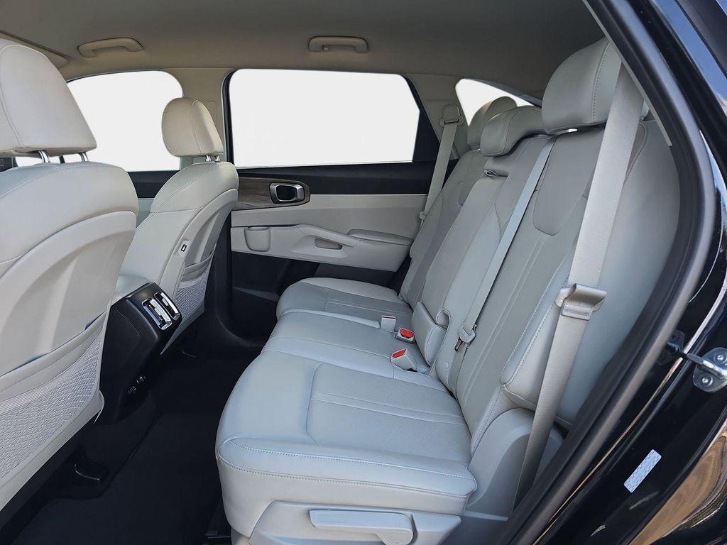 used 2023 Kia Sorento car, priced at $25,999