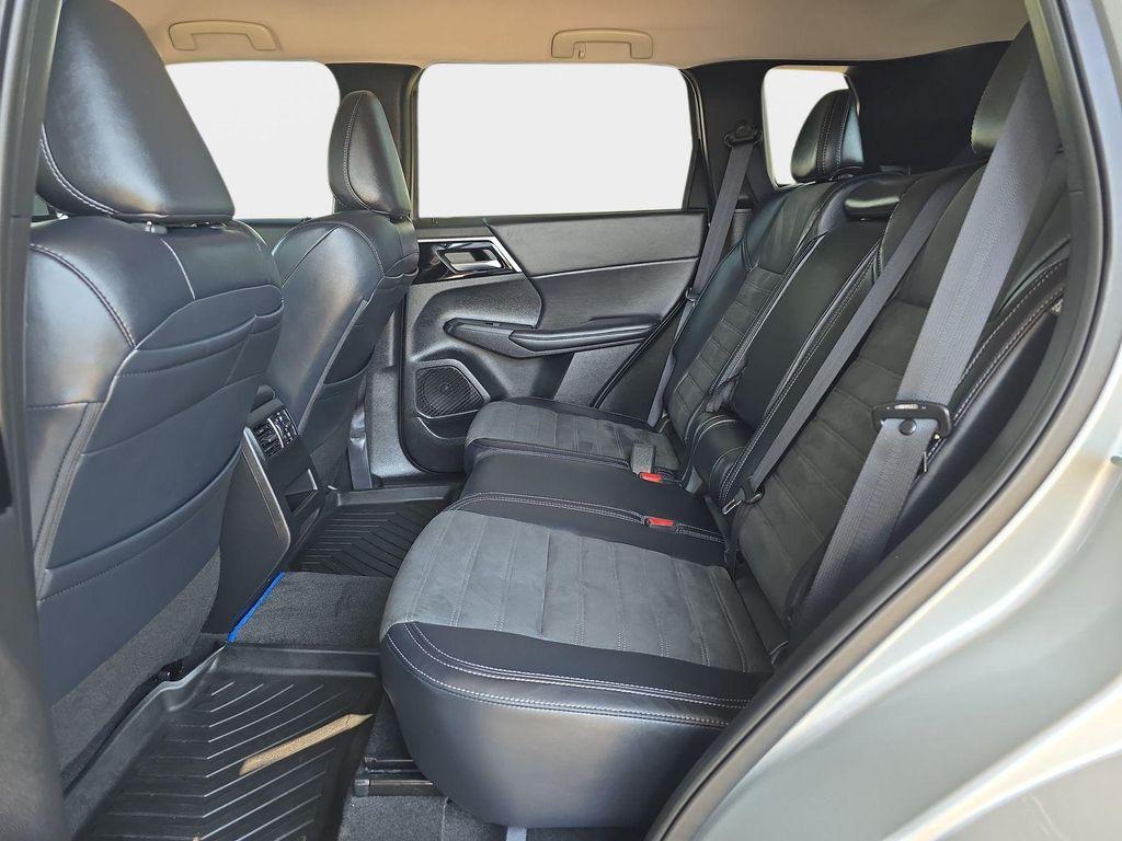 used 2025 Mitsubishi Outlander car, priced at $34,895
