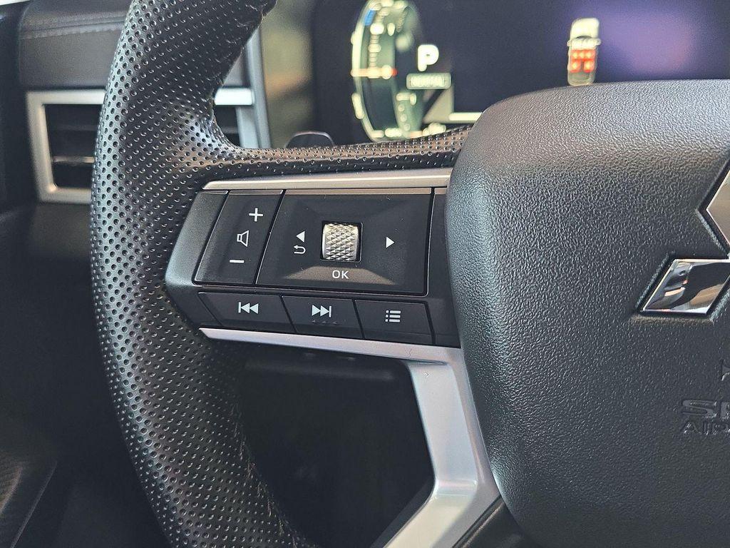 used 2025 Mitsubishi Outlander car, priced at $34,895