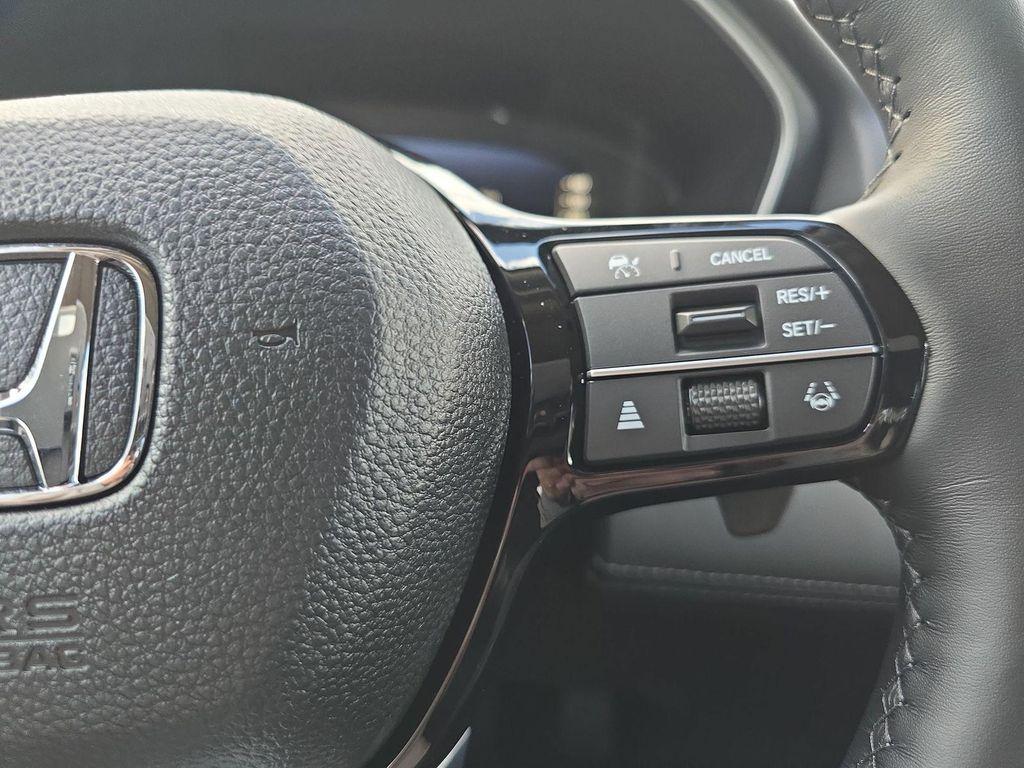 new 2025 Honda Pilot car, priced at $53,680