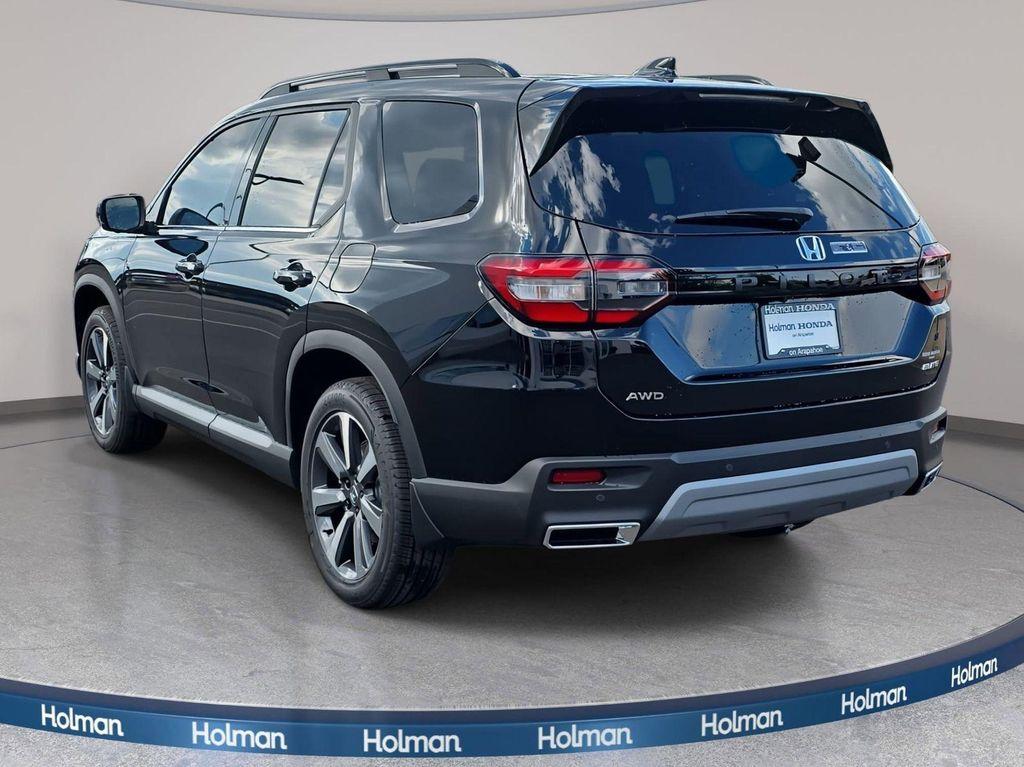 new 2025 Honda Pilot car, priced at $53,680