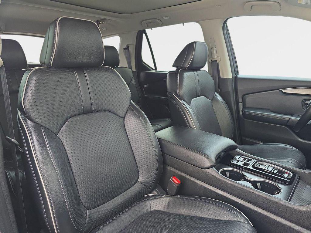 used 2023 Honda Pilot car, priced at $45,680