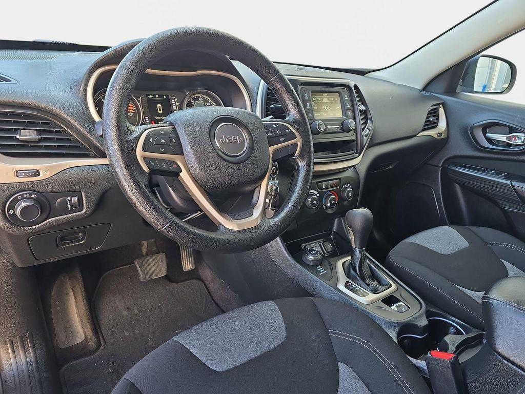used 2016 Jeep Cherokee car, priced at $13,188