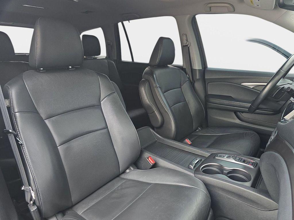 used 2022 Honda Pilot car, priced at $23,799