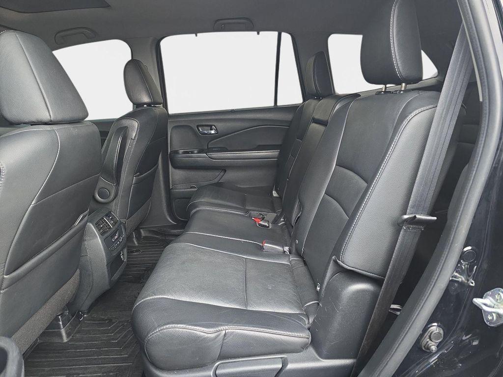 used 2022 Honda Pilot car, priced at $23,799