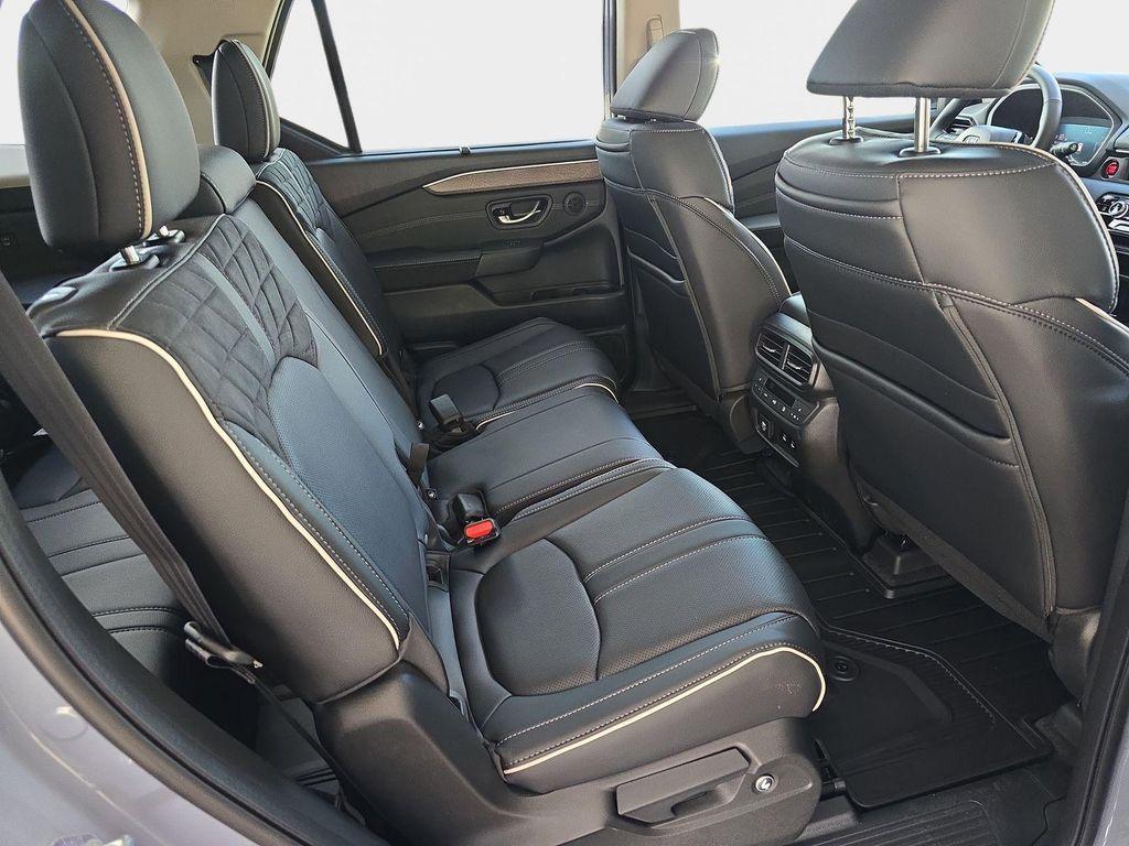 new 2026 Honda Pilot car, priced at $54,955