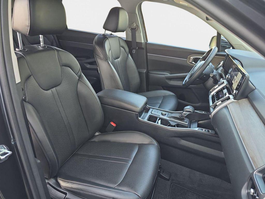 used 2023 Kia Sorento car, priced at $29,985