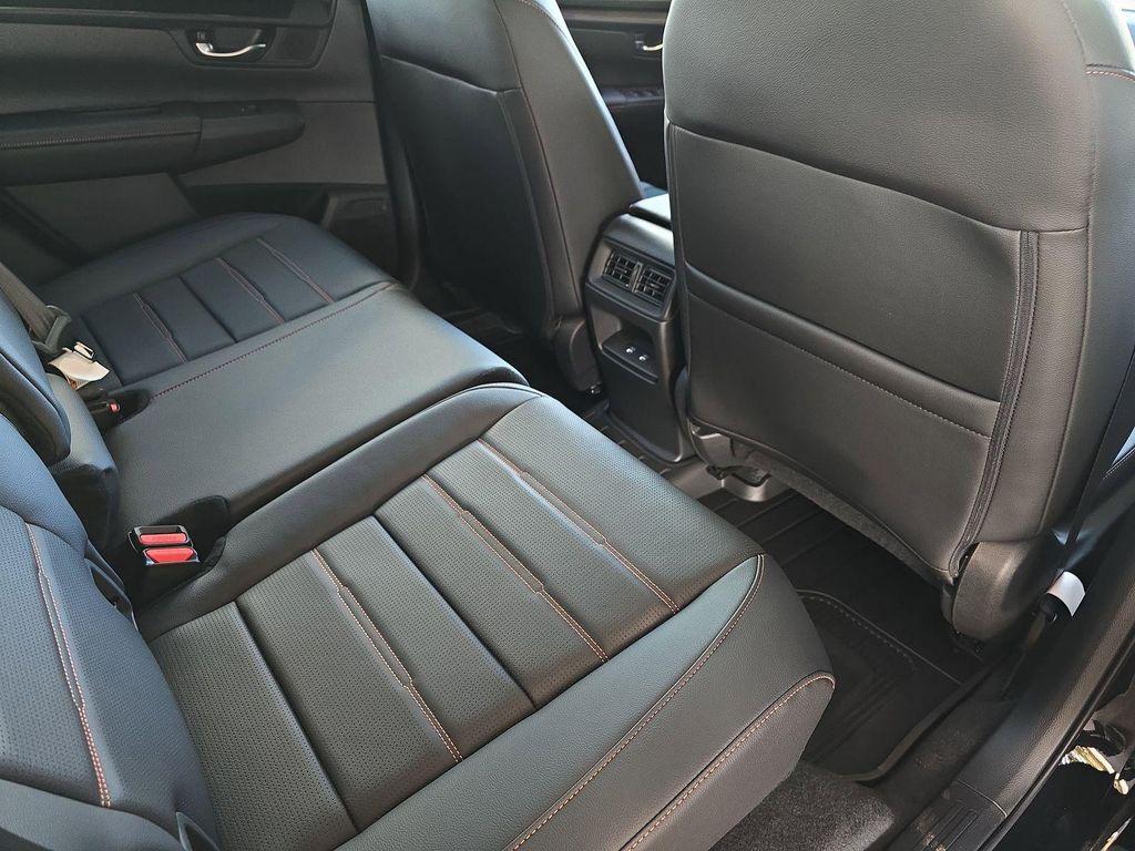 new 2026 Honda CR-V Hybrid car, priced at $41,675