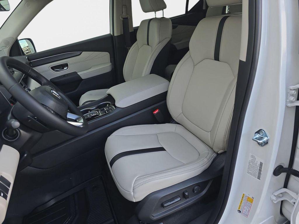 new 2026 Honda Pilot car, priced at $52,900