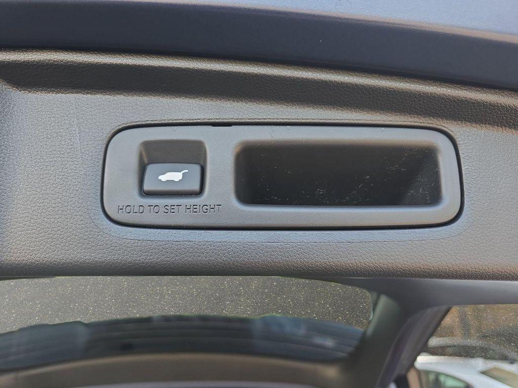 new 2026 Honda CR-V Hybrid car, priced at $41,675