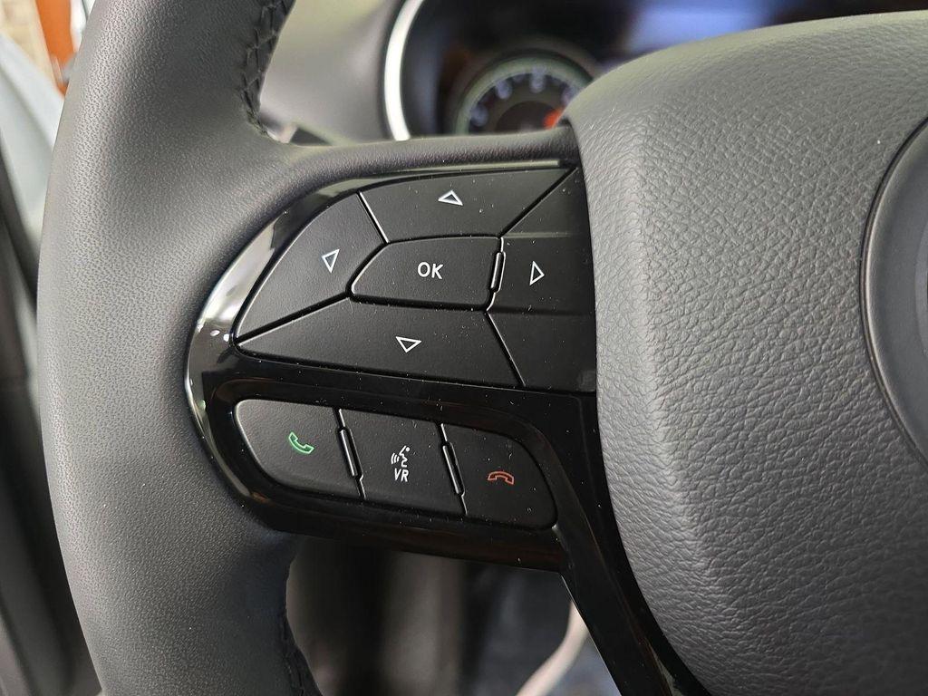 used 2023 Jeep Cherokee car, priced at $20,490